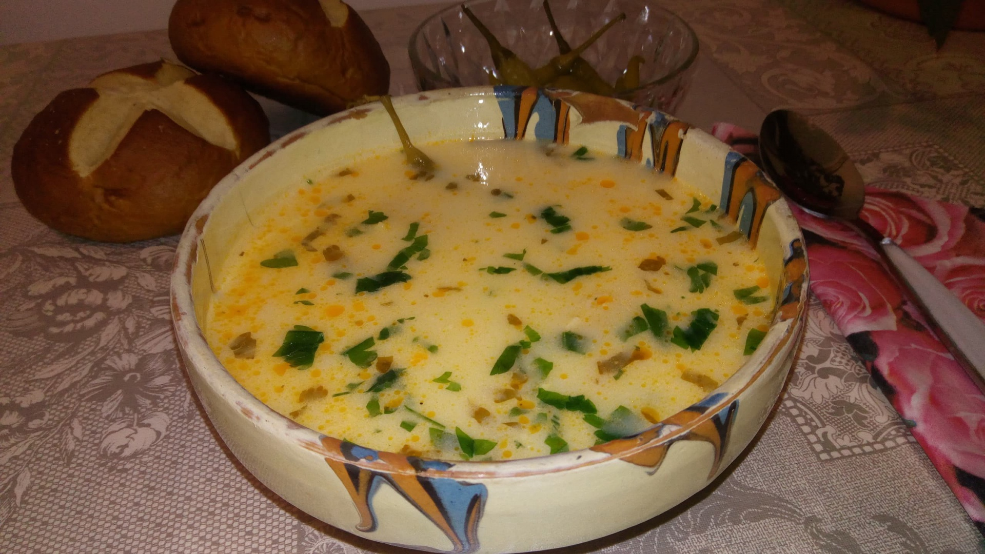 Ciorbă ardelenească de pui cu smântână