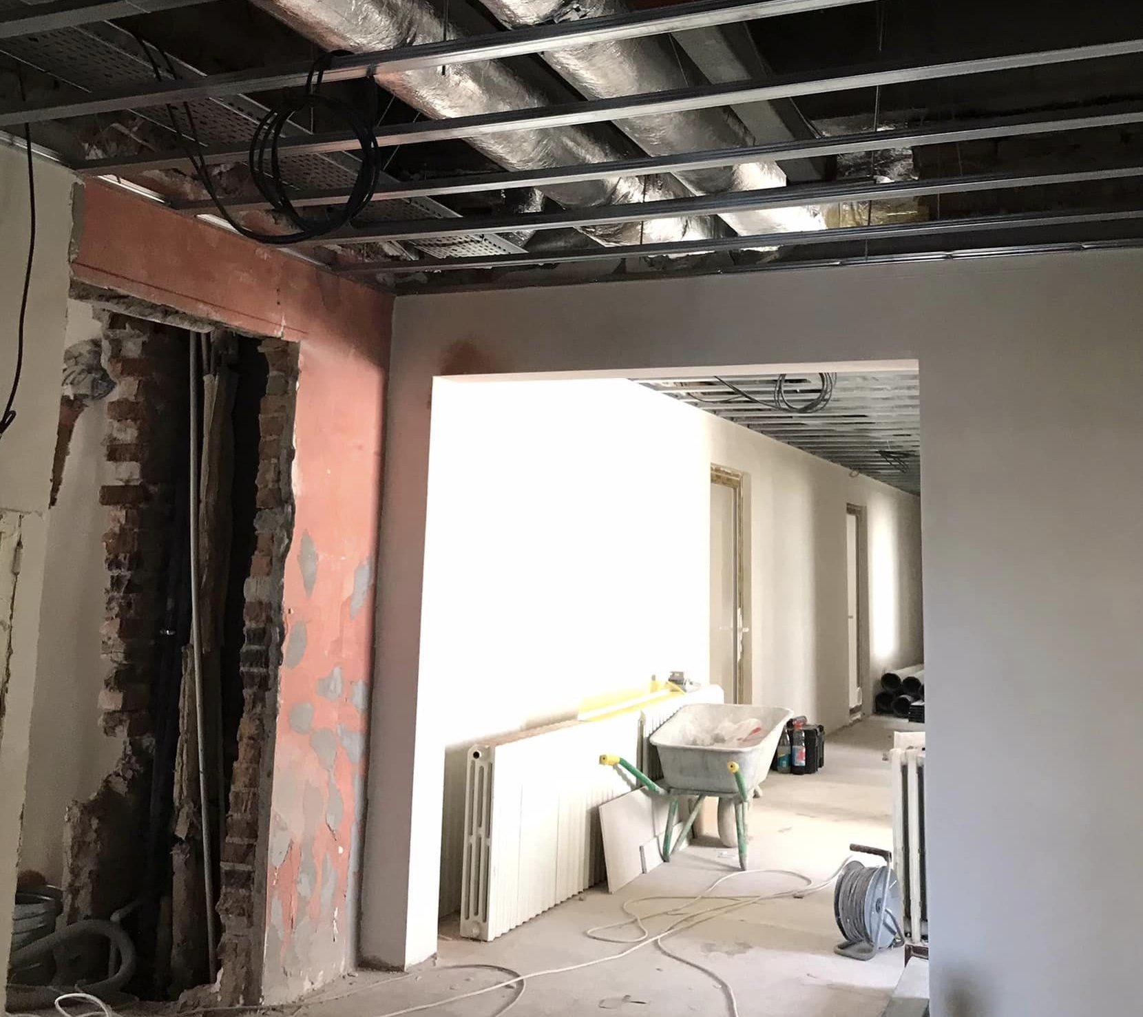 Se modernizează vechea clădire a Policlinicii