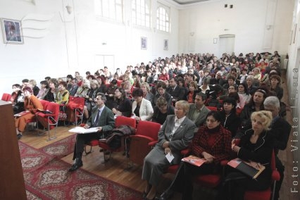 Dau profesorii banii înapoi?