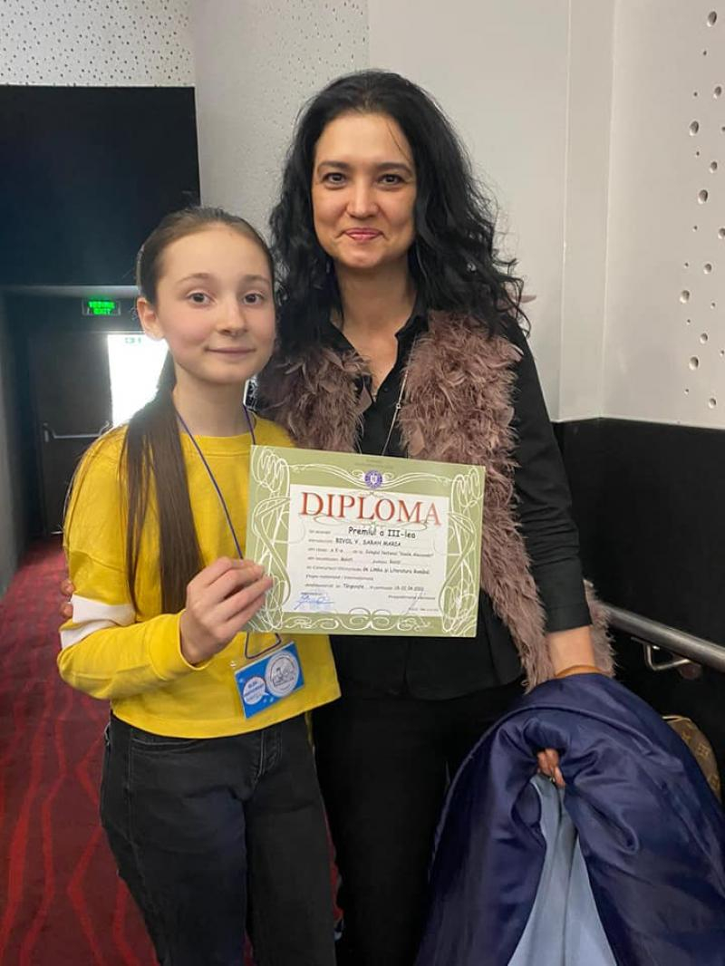 Premiu şi menţiune la Naţionala de Română