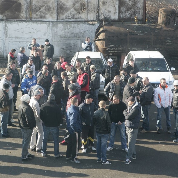 Taximetriştii gălăţeni protestează cerând majorarea tarifelor (UPDATE)