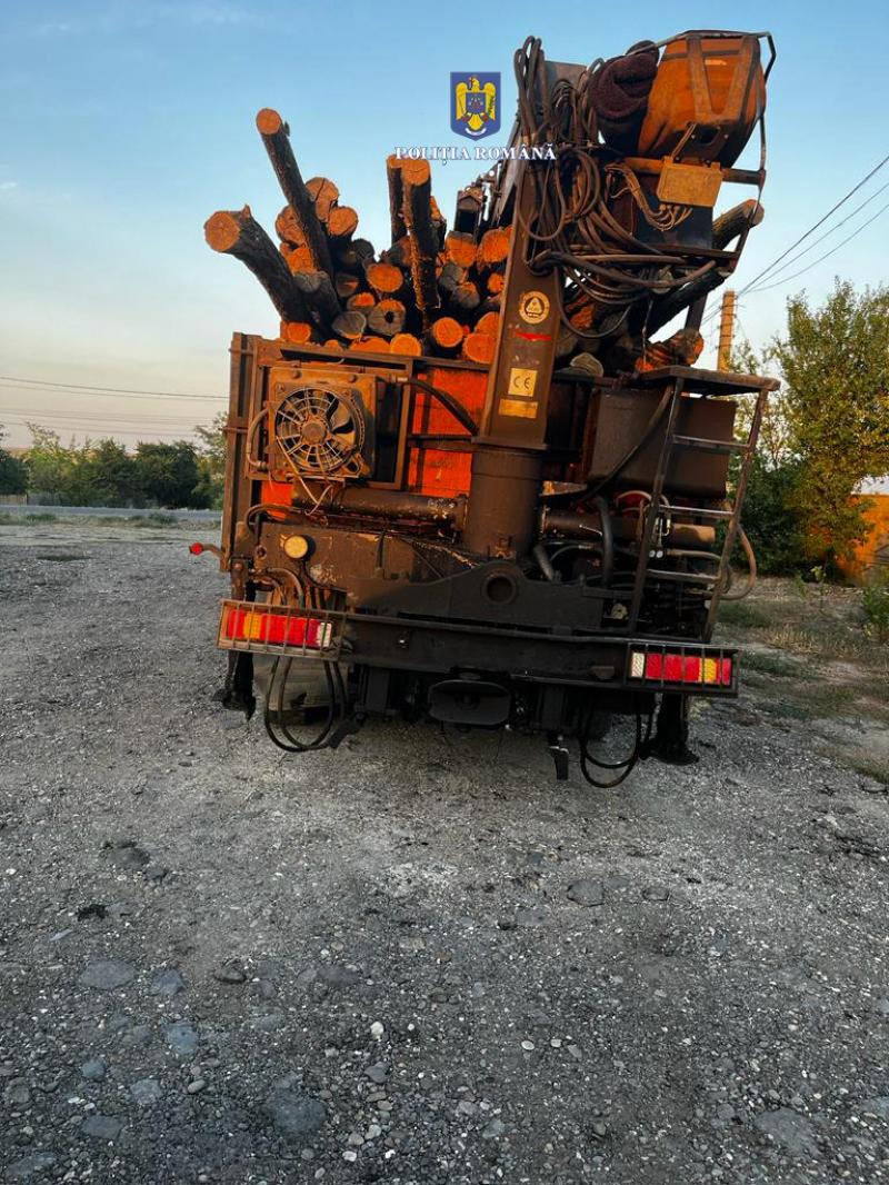 Zeci de nereguli descoperite în traficul greu din Galați. Alcool la volan și tahografe măsluite