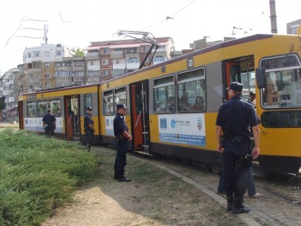 100 de gălăţeni prinşi fără bilet