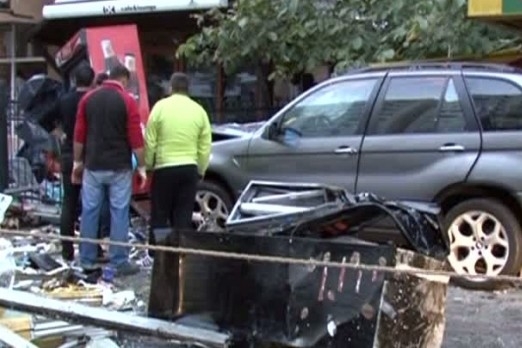 UPDATE/ Vrancea: Dosarul poliţistei băute care a spulberat un chioşc de ziare ajunge la Galaţi