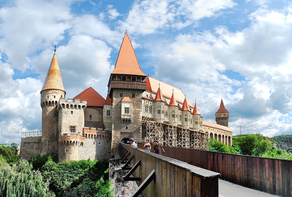 Castelul Corvinilor, temniţa lui Dracula/ Unul dintre cele mai frumoase locuri din România (VIDEO)