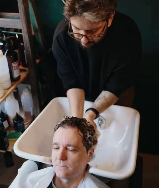 Avem campanie și circ... să ne punem și-n cap!