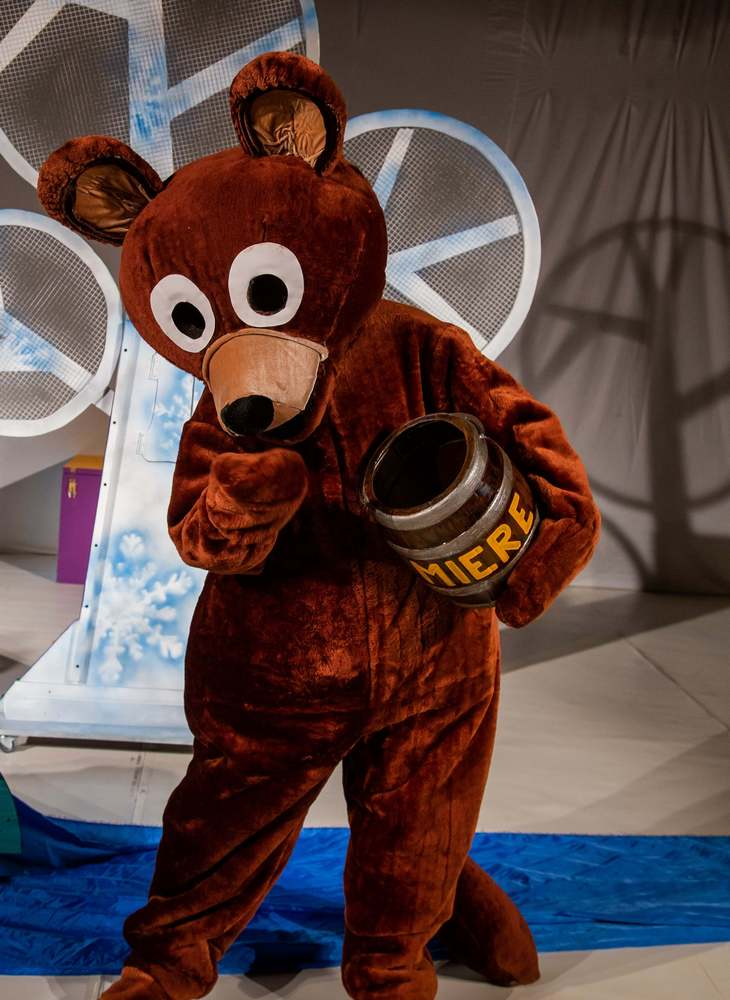 „Ursul păcălit de vulpe”, pentru mari și mici