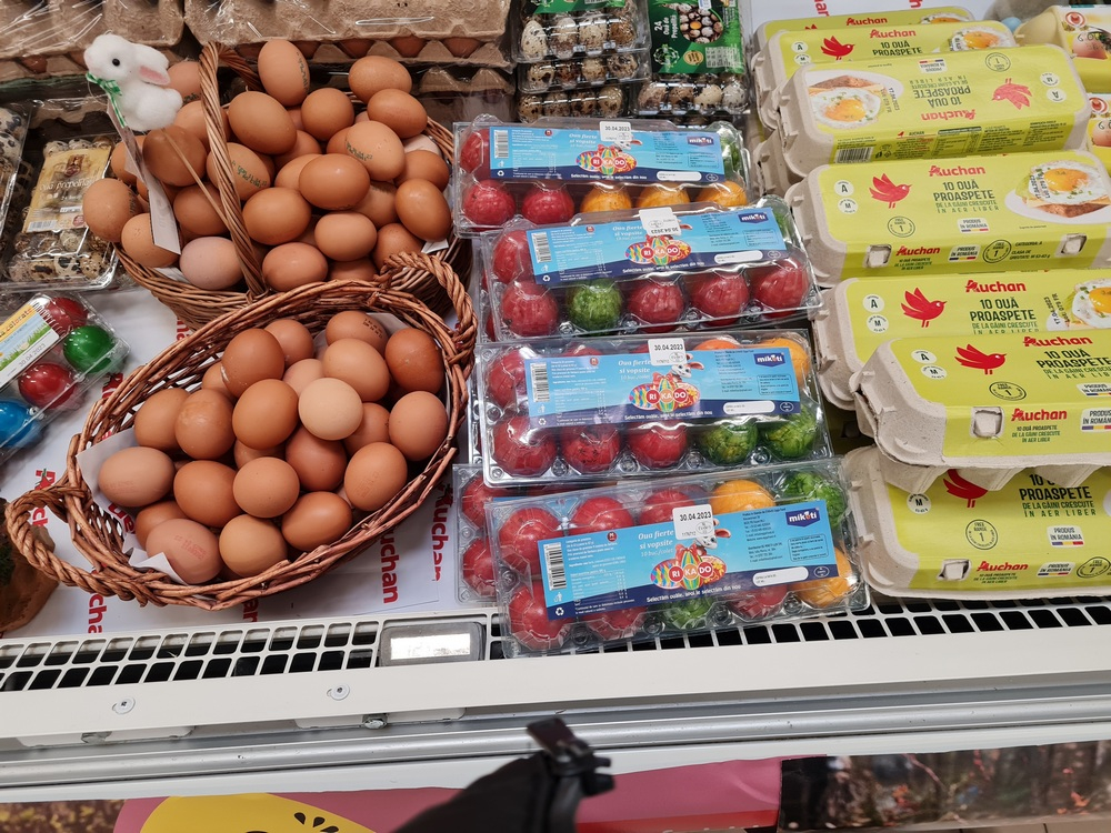 Operaţiunea MOV (miel, ouă, vin). Câţi bani ne scot din buzunare mielul, ouăle și vinul pentru Paște