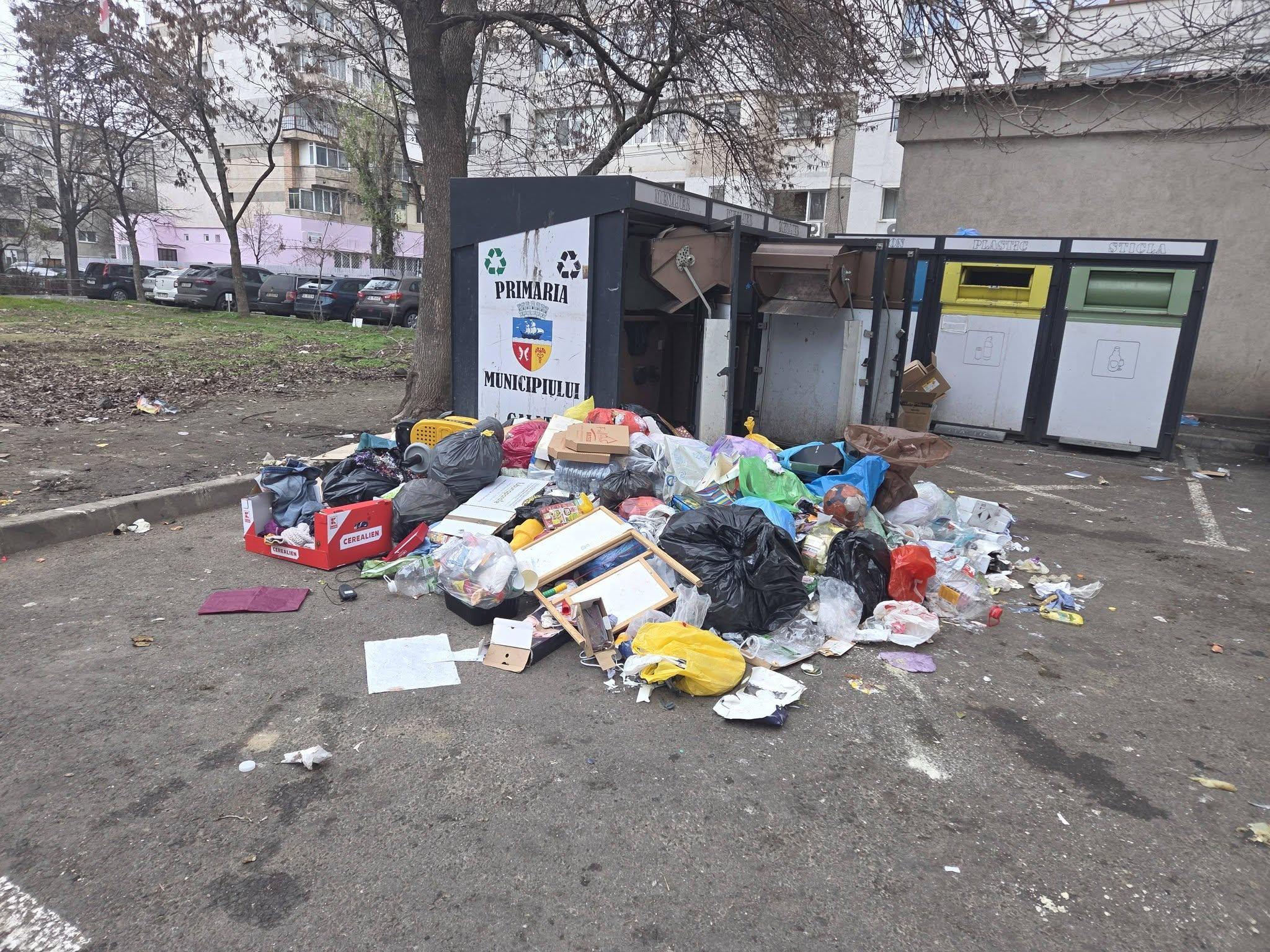 Ce părere au gălățenii despre noua taxă de salubrizare?