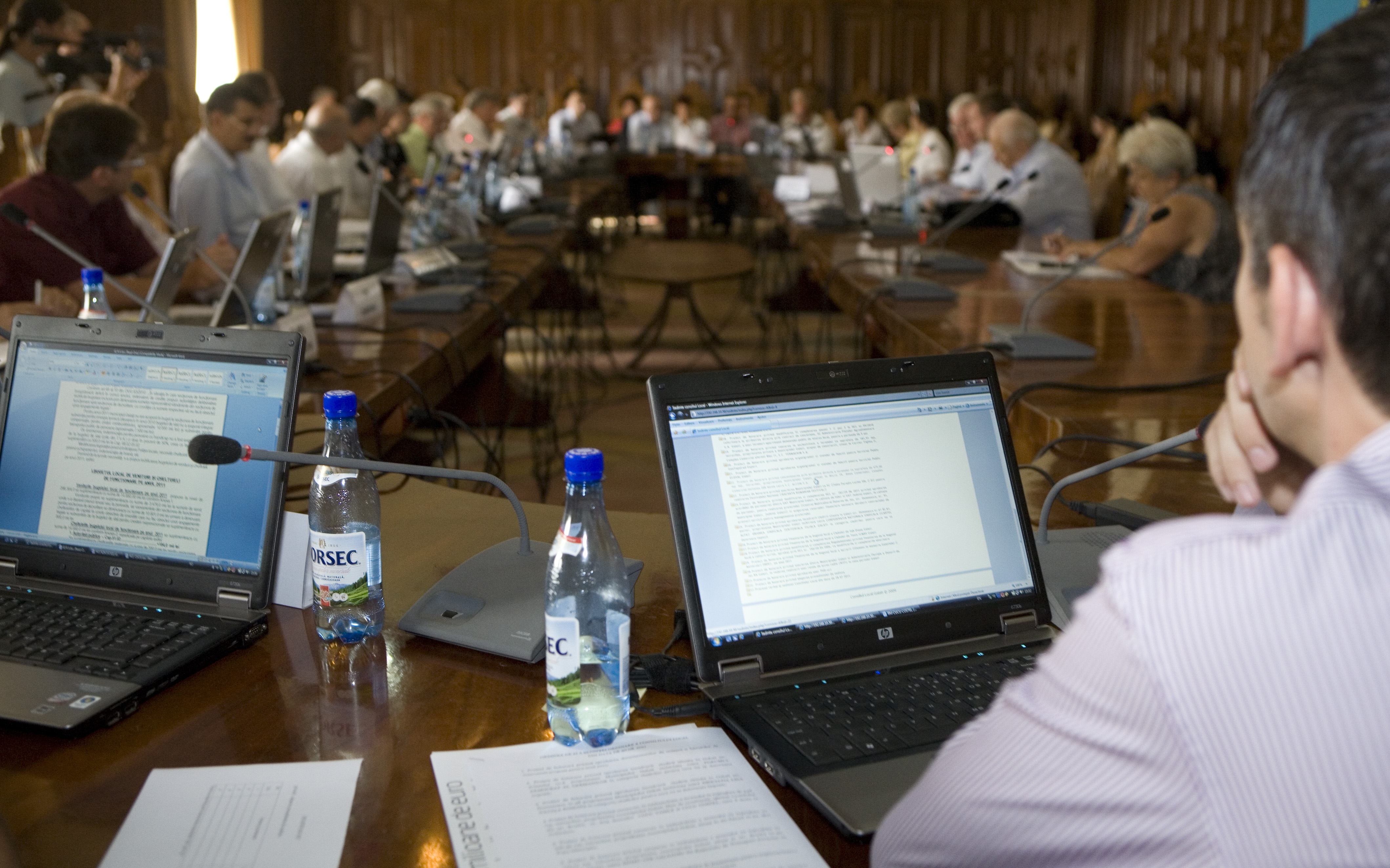 Înainte de alegeri, consilierii caută soluţii pentru încălzirea oraşului