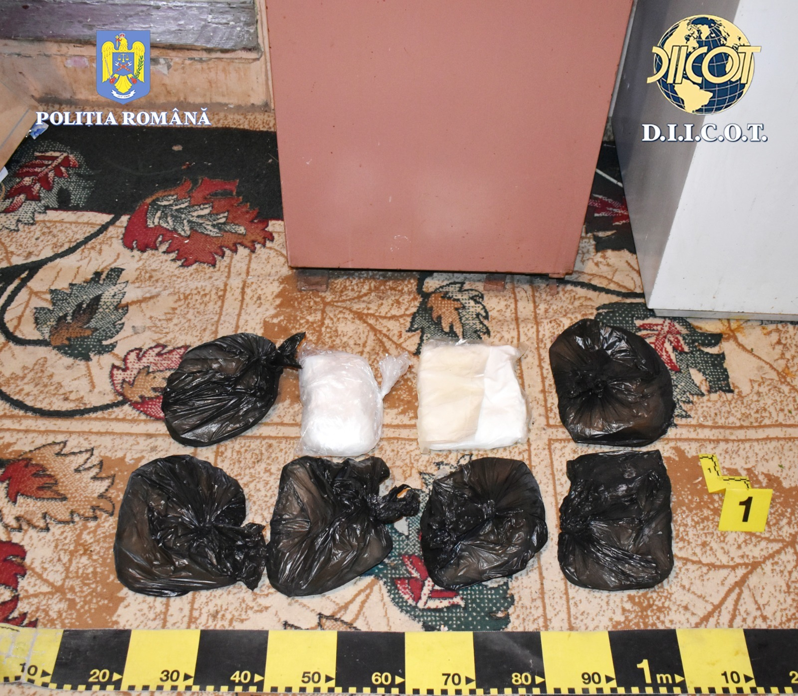 Doi frați din Galați au fost arestați pentru trafic cu amfetamine (FOTO și VIDEO)