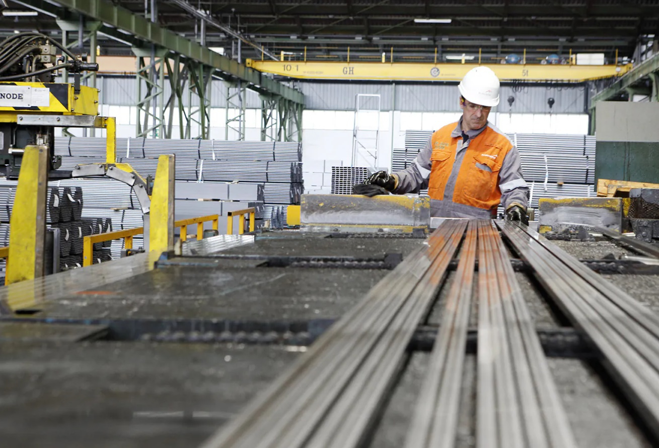 Rinat Ahmetov cumpără Tepro Iaşi