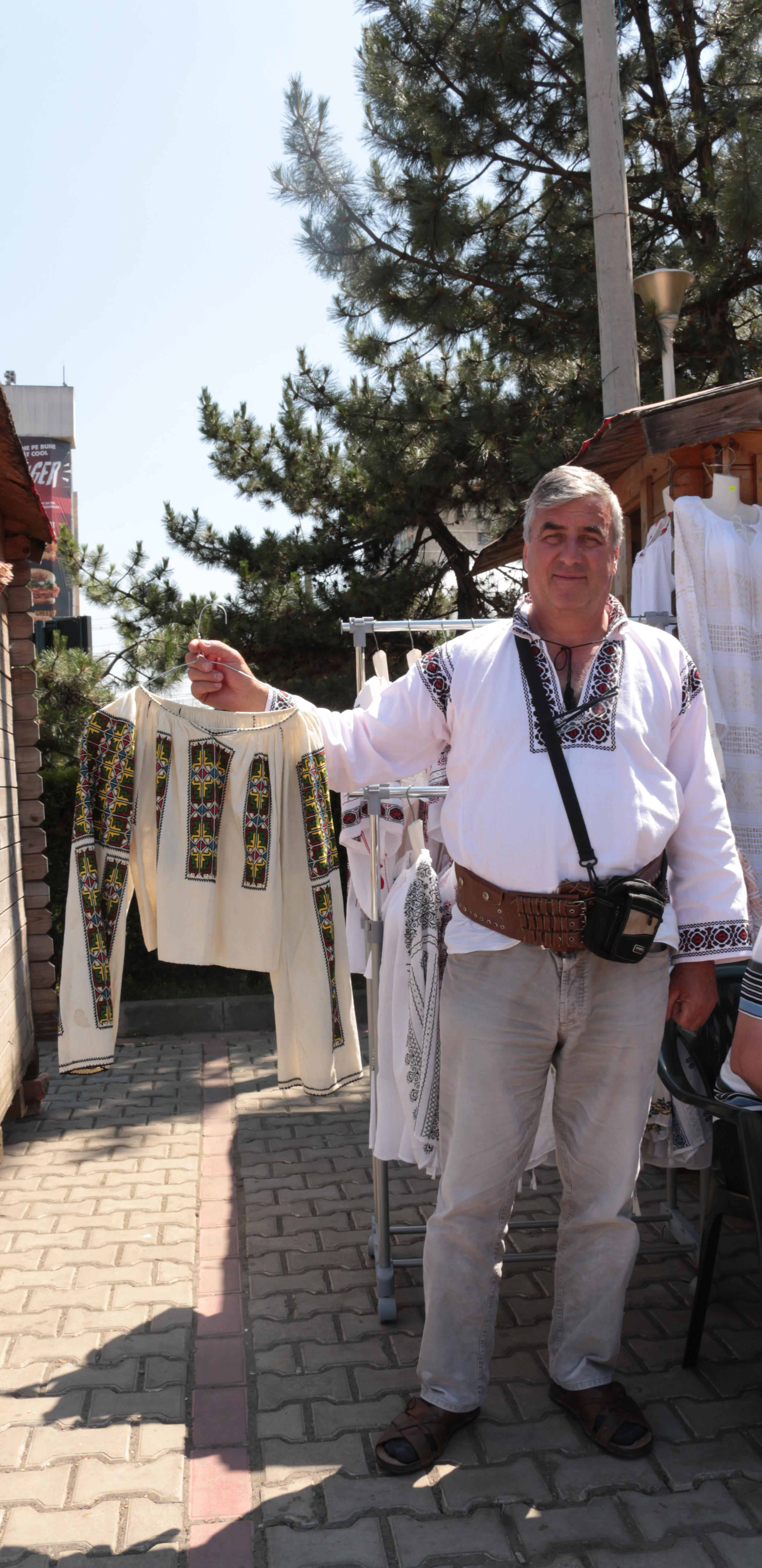 Meşterii populari vă aşteaptă la Păpădie | TÂRG