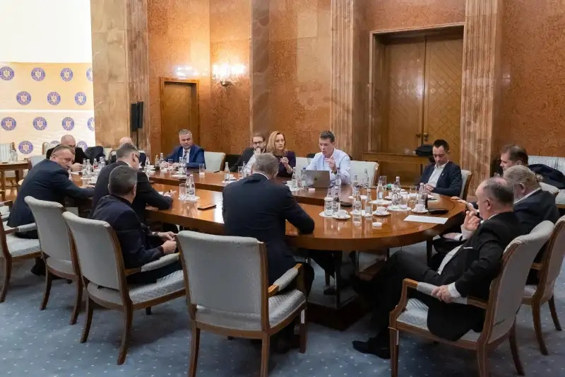 Consultări extinse, după retragerea PSD de la negocieri