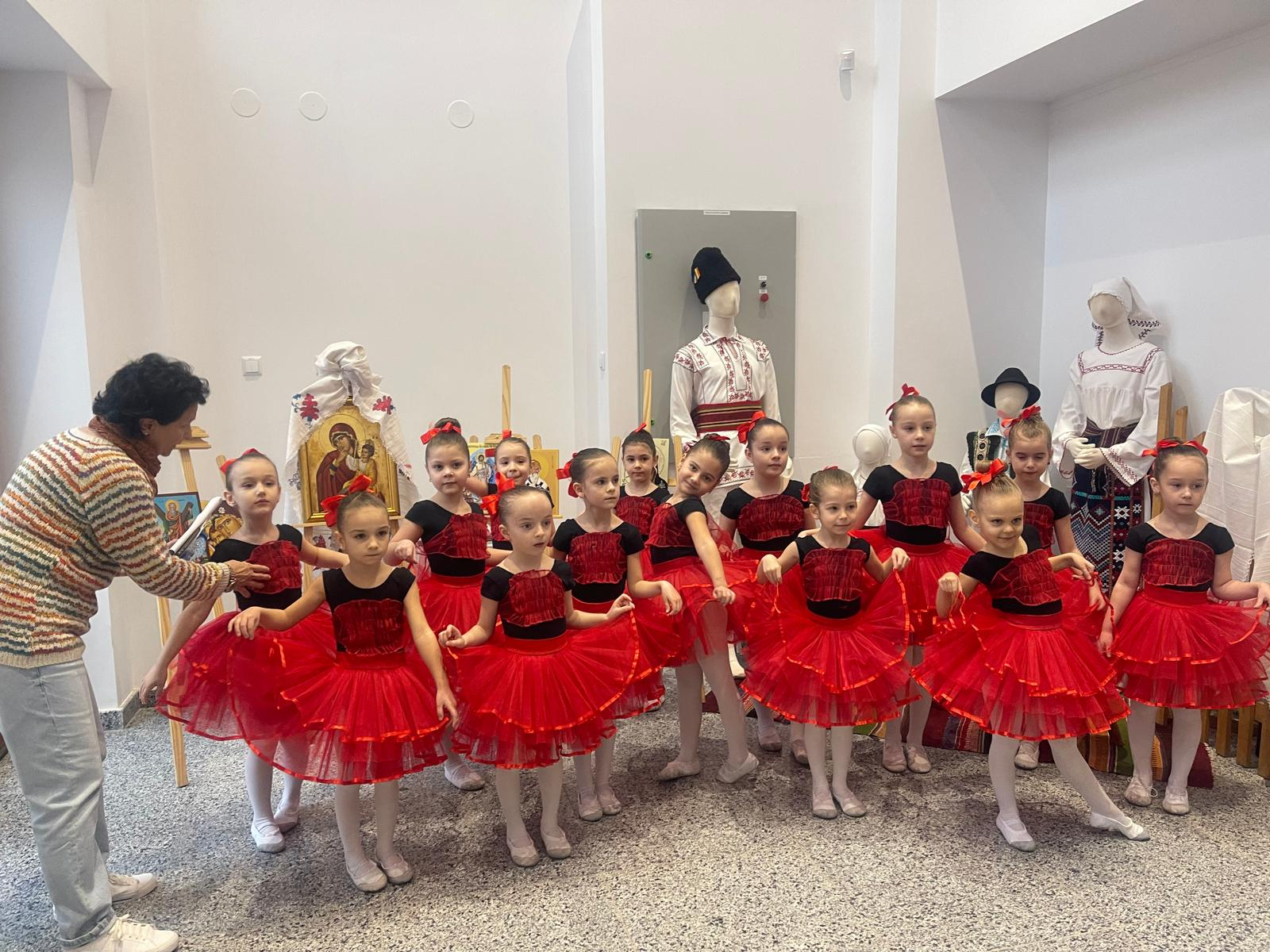 „30 de ani aniversari”, pentru profesoara de balet Rodica Androne