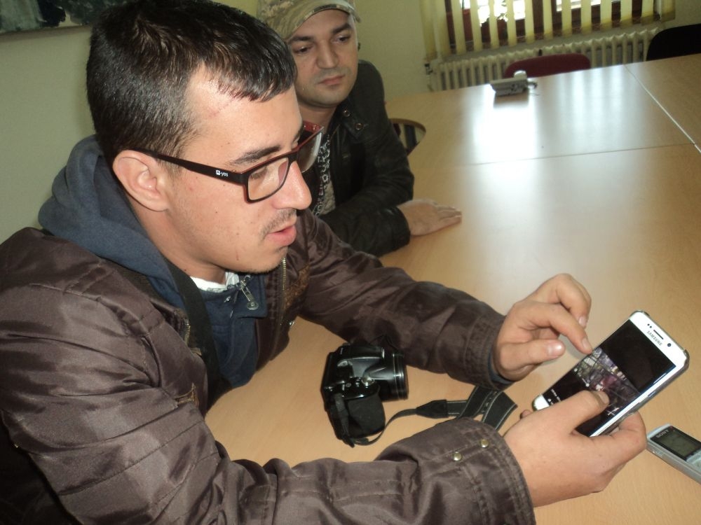 Reacţia celor care strâng BANI pentru CÂINII de la ECOSAL: „Noi îi hrănim, noi am pus acoperiş la padoc”