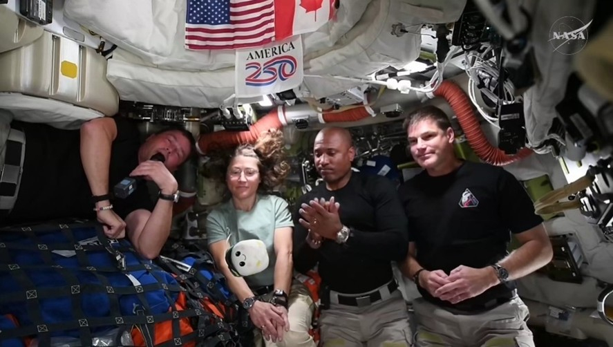 Prima conferință de presă ţinută în spațiu