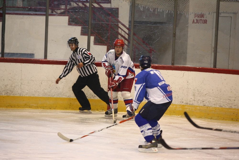 Hocheiştii de la CSM Dunărea Galaţi au urcat pe loc calificant în semifinale