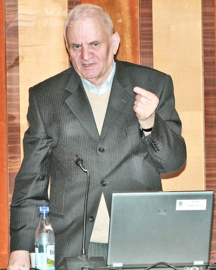 Primarul Dumitru Nicolae şi eterna problemă a cartierului Cantemir 