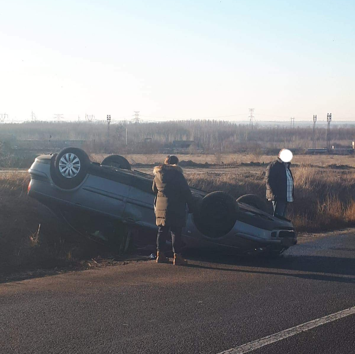 S-a răsturnat cu mașina la ieșirea din Galați