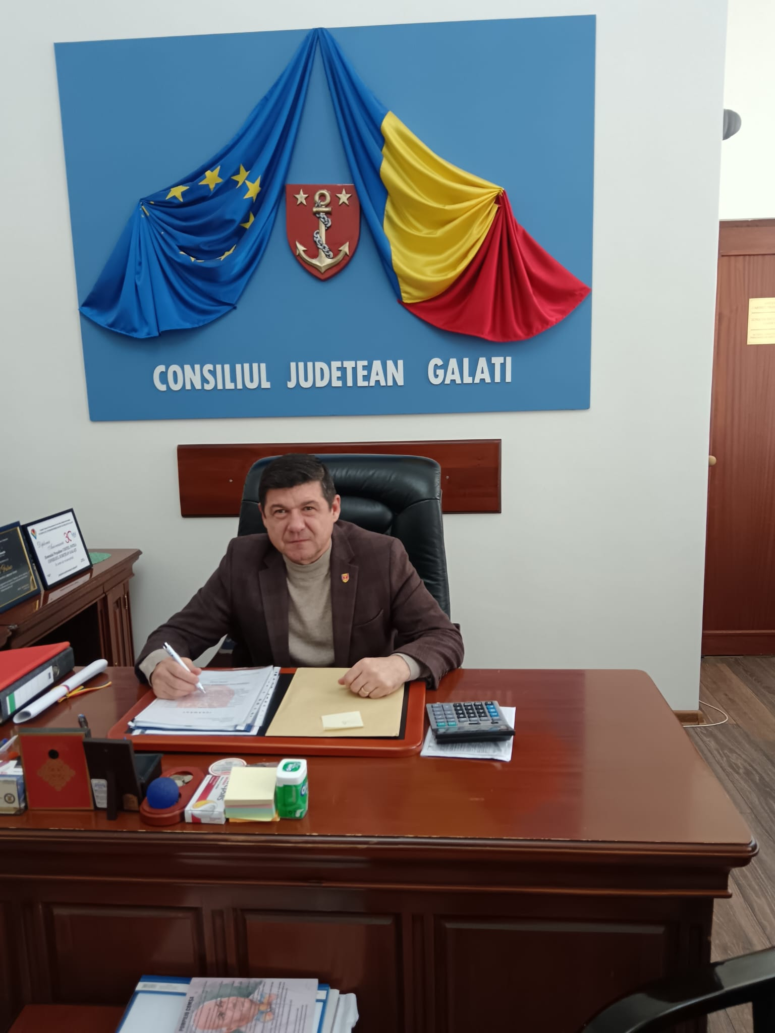 Olimpicii internaționali ai Galaţiului, premiaţi de Consiliul Judeţean