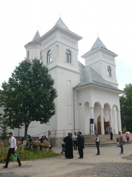 Luni, 9 septembrie: Sărbătoare la Biserica "Sfânta Ana"