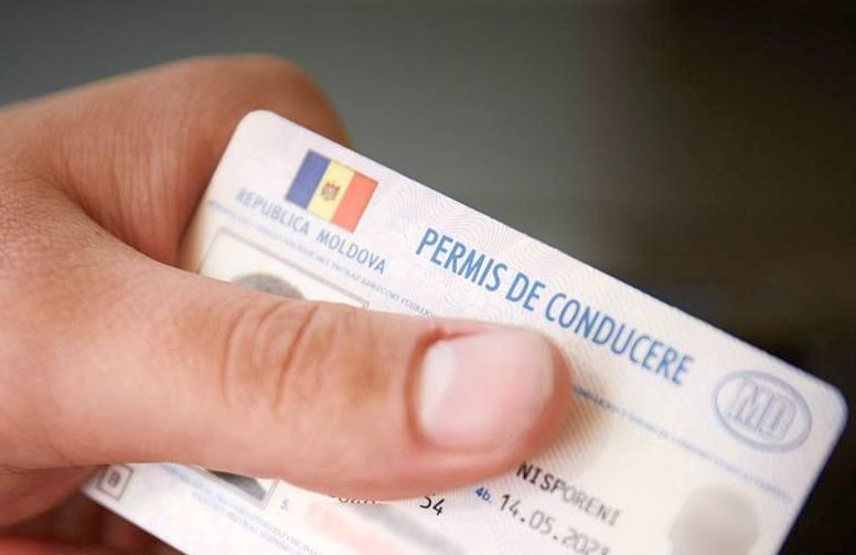 Prins la volan cu permis de 1.000 de euro