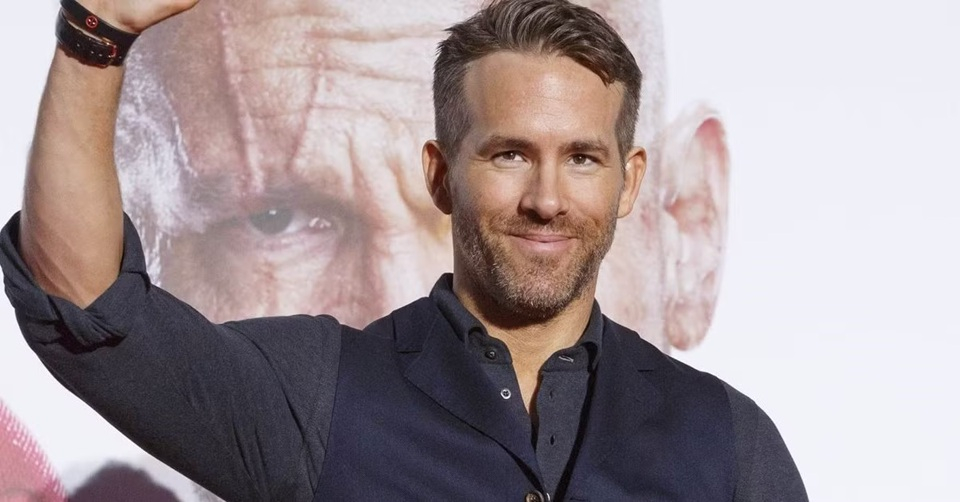 Actorul Ryan Reynolds vine în România