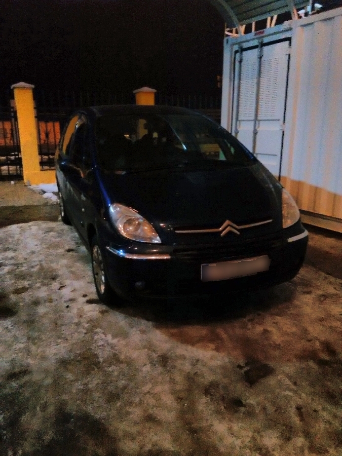 S-a ales cu dosar penal după ce a cumpărat o maşină furată