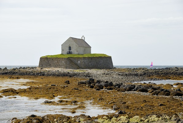 Nunți contracronometru în „biserica din mare”