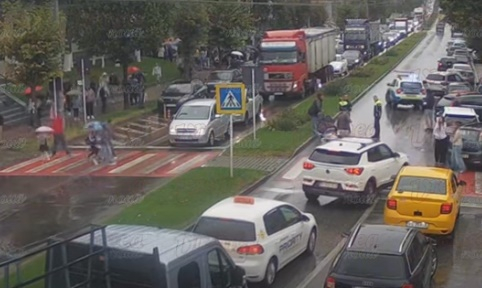 Gălăţeancă lovită pe trecerea de pietoni