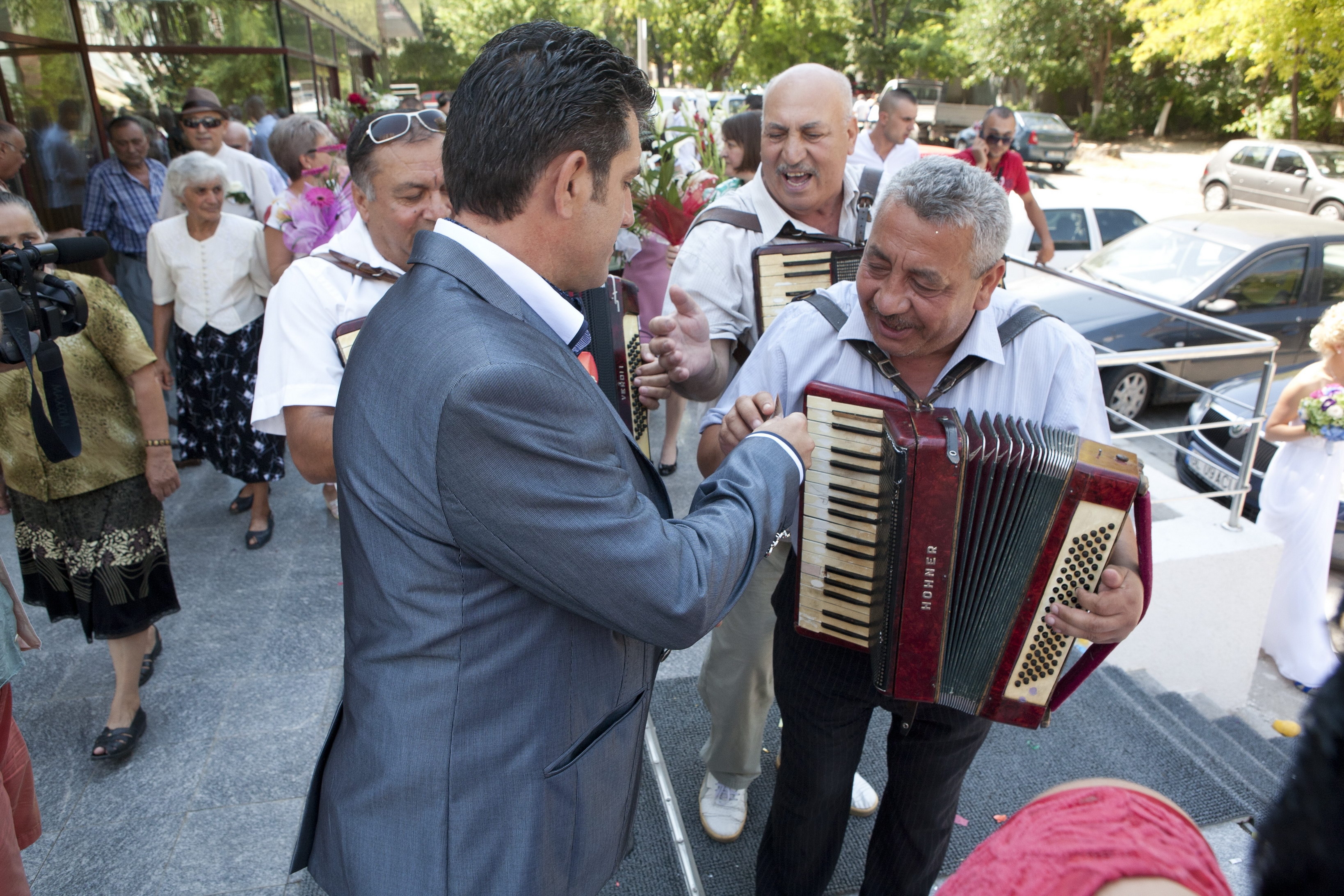 De 200 de ori "Da" - Record: 100 de nunţi în acest weekend!