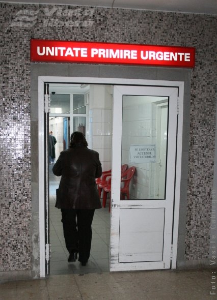 Mâncăm, bem, fumăm şi chemăm Ambulanţa  