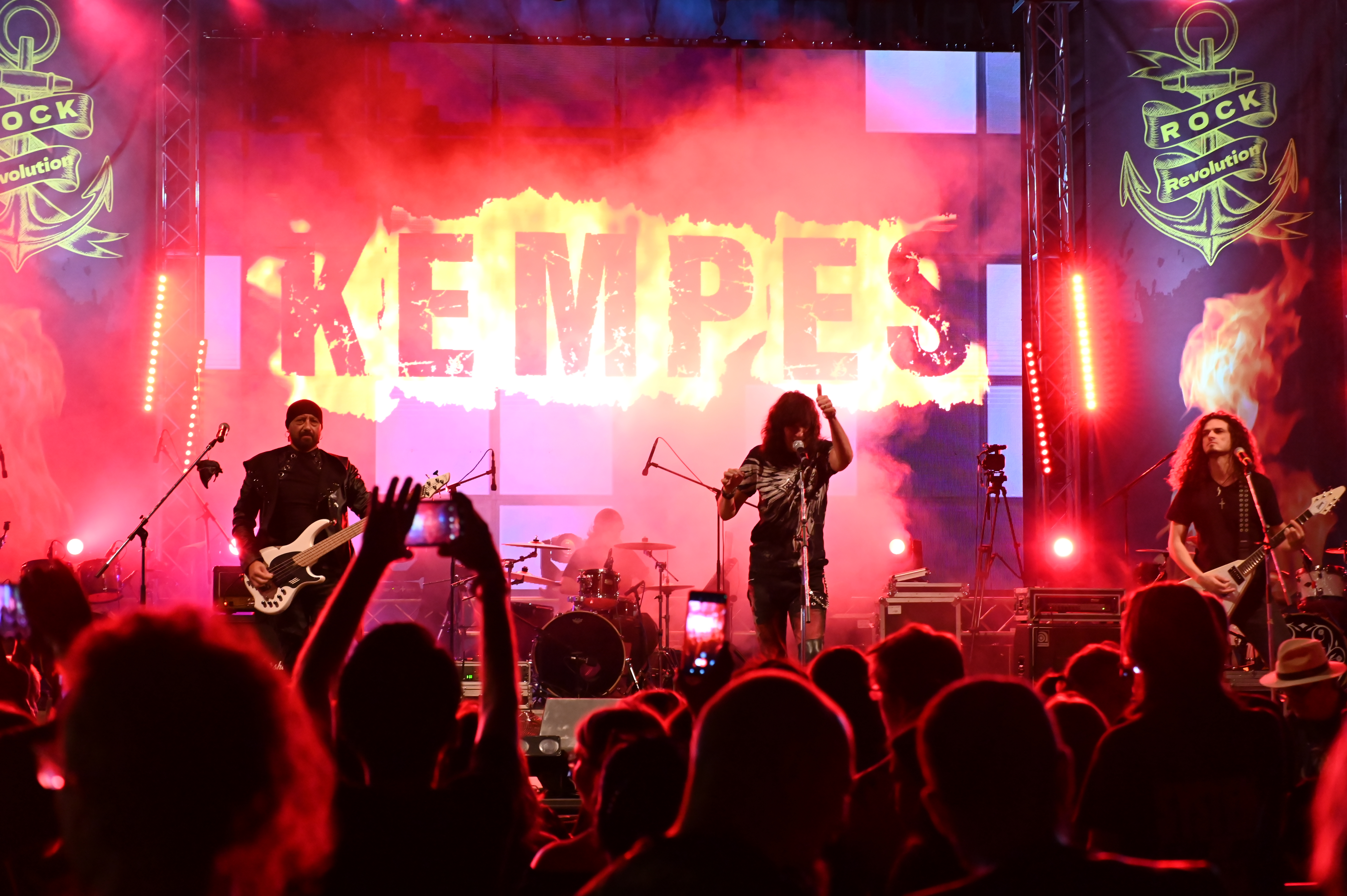 Prima zi la Danube Rock Revolution, energie şi spirit. Tinere talente şi artişti recunoscuţi (GALERIE FOTO)