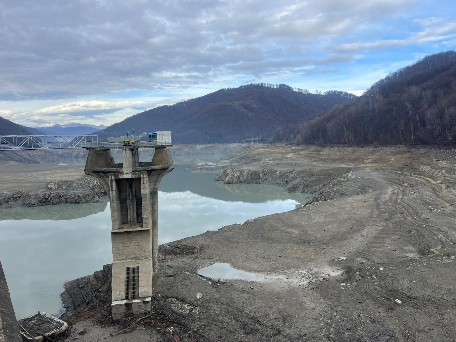 Eroare umană 100% la barajul care a lăsat Prahova fără apă