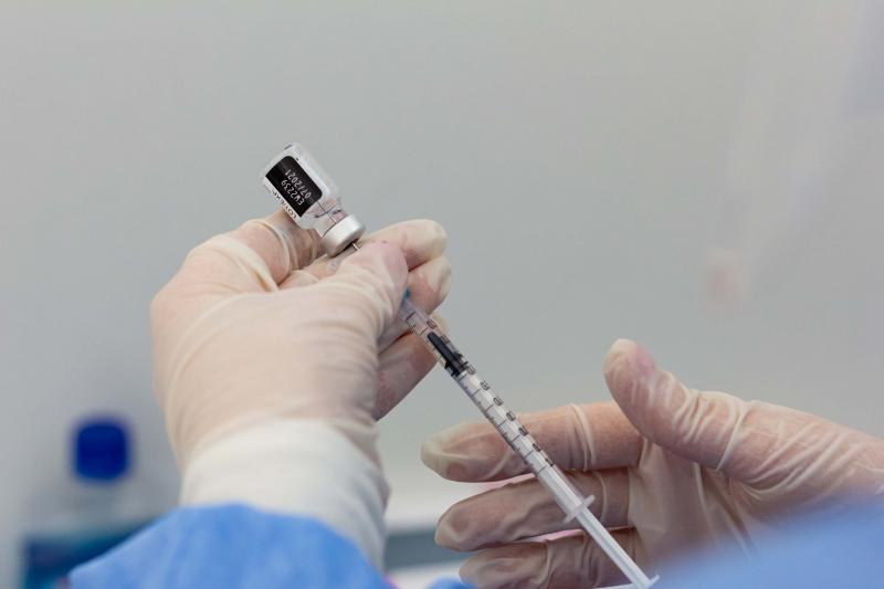 Aproape o mie de vaccinări anti-COVID, în 24 de ore, în judeţul Galaţi