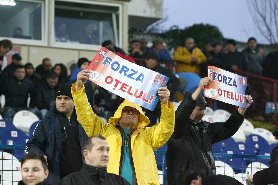 Poziţii fruntaşe în ierarhiile pentru suporteri: Oţelul are fani de top (GALERIE FOTO)