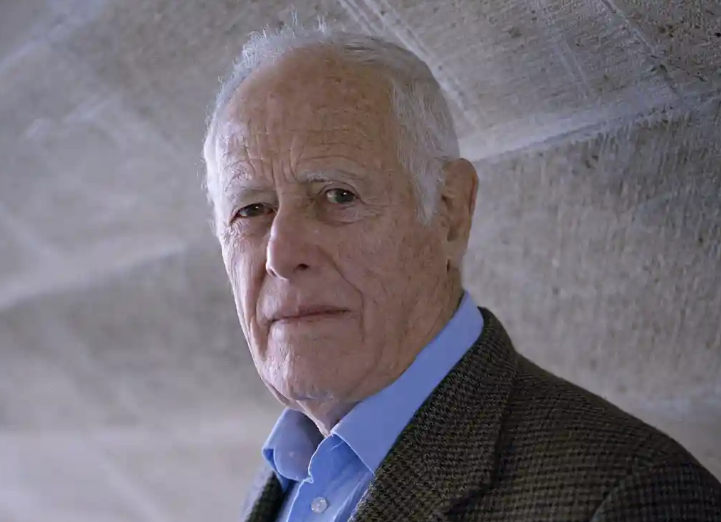 James Salter, scriitor premiat de Academia Americană de Arte și Litere