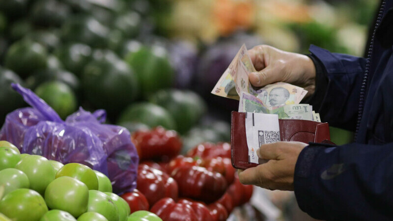 Cu portofelul (poate) mai plin, dar sacoșa (sigur) mai goală