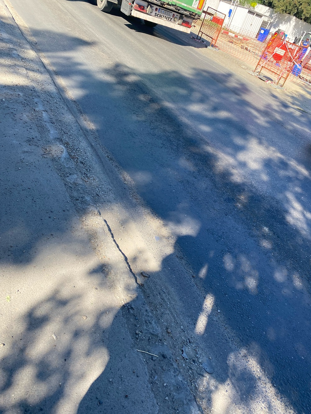 Drumuri pline de gropi