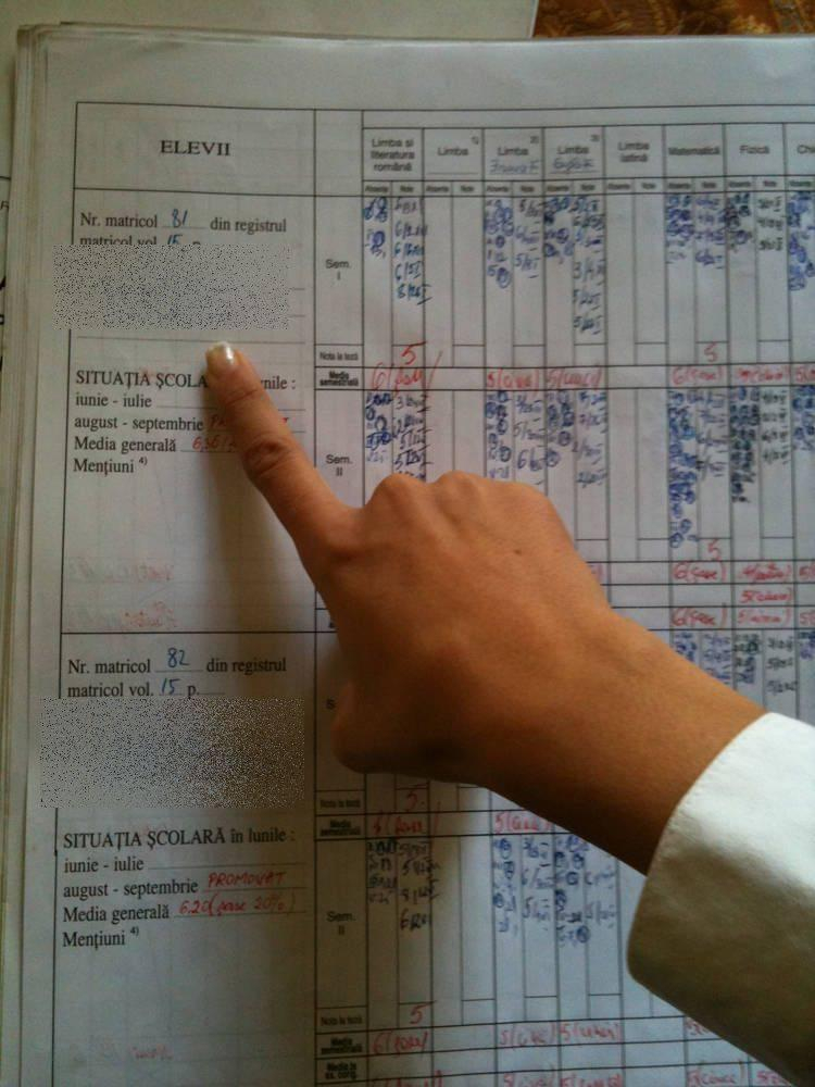 67 la sută dintre elevi primesc note fără a fi informaţi