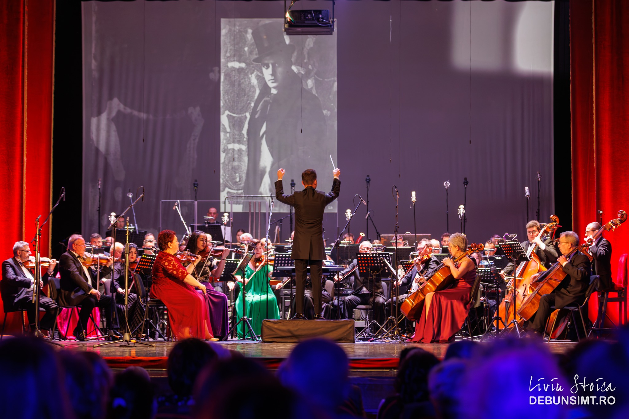 Artă, emoţie şi recunoştinţă, pe scena Teatrului „Leonard”. 70 de ani de excelență muzicală la Galaţi