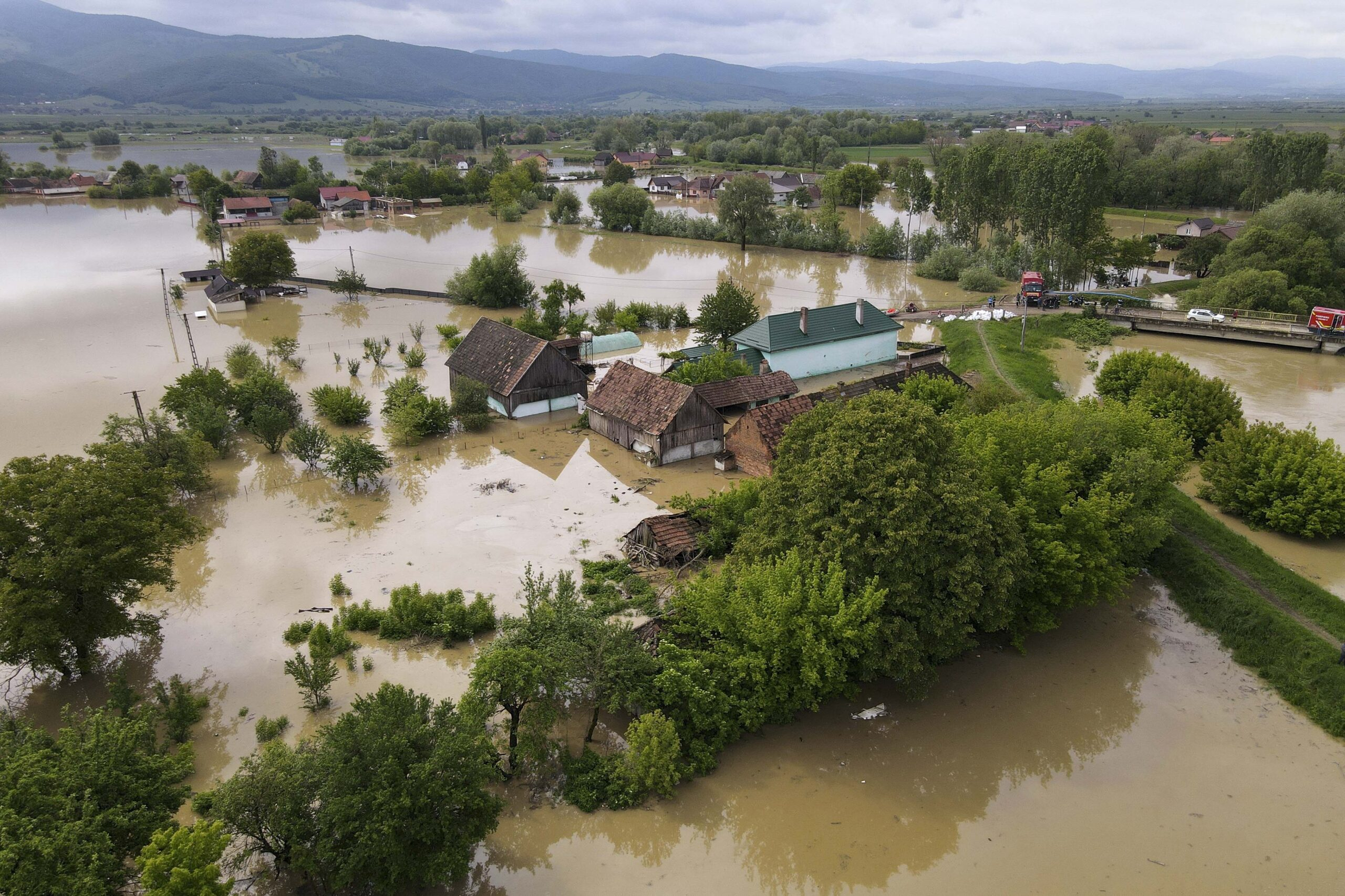 Ajutoare din partea bisericii şi a credincioşilor pentru Harghita şi Covasna