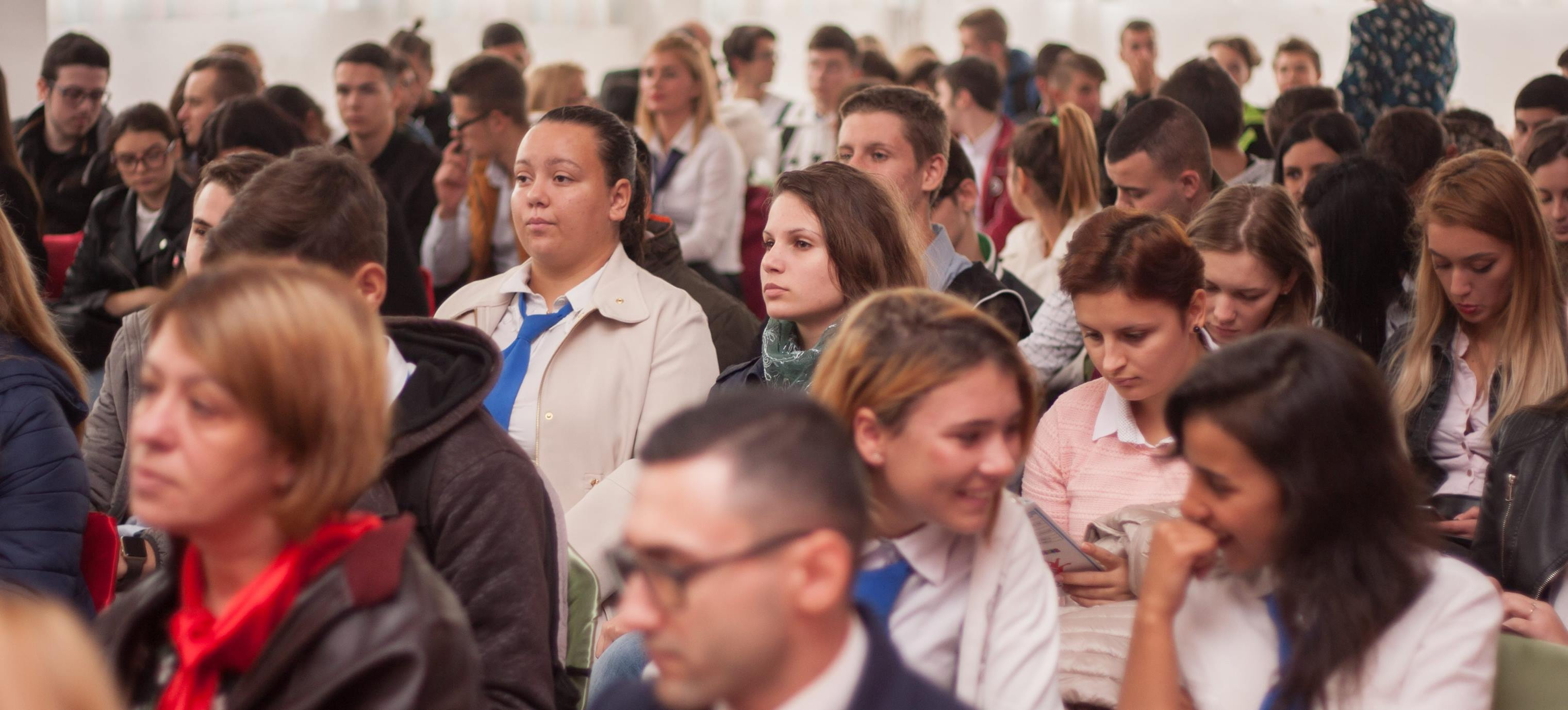Proiect generos pentru liceenii de la Radu Negru. Gratuit, pregătire pentru Bacalaureat, masă caldă şi excursii