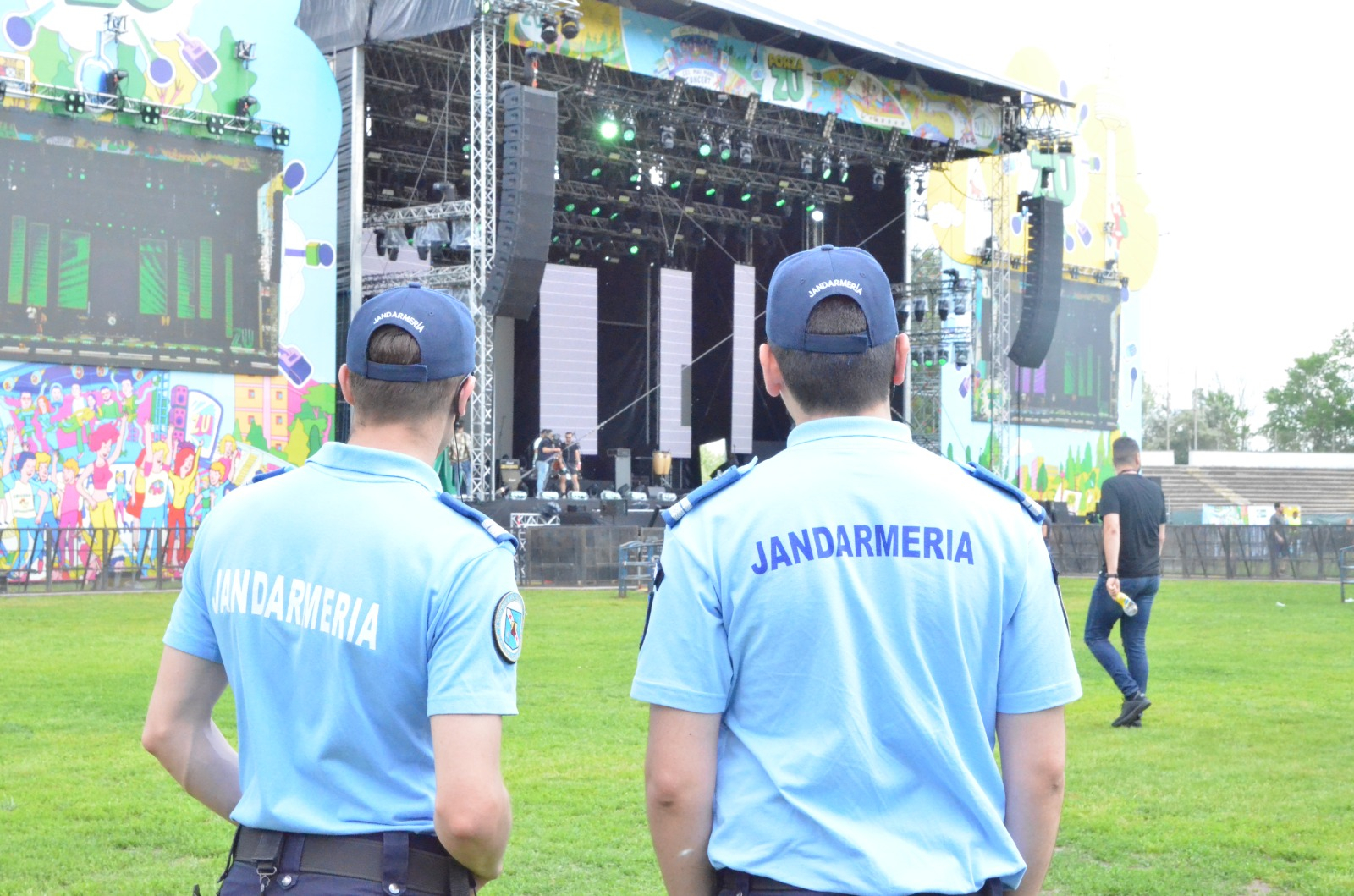 Măsuri de siguranţă la Danube Rock Revolution Festival 2025. Peste 200 de angajaţi ai MAI, la post (VIDEO)