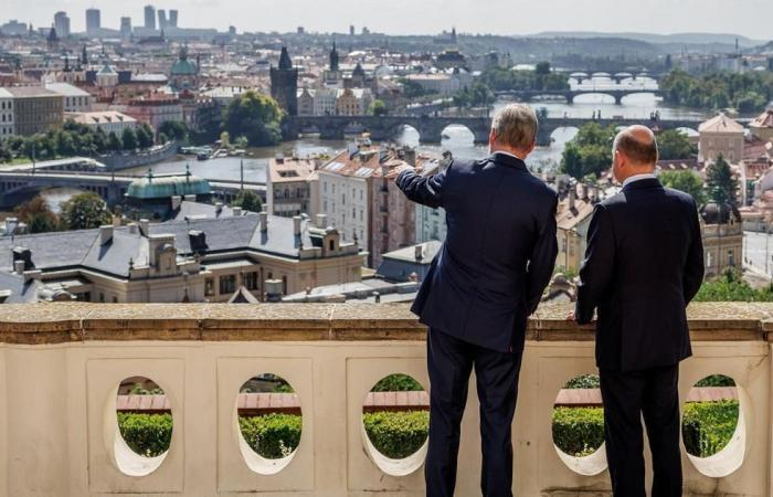 Peste 40 de lideri din întreaga Europă s-au reunit la Praga