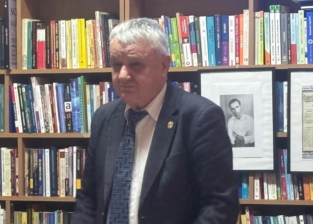 Poetul, ziaristul și scriitorul Viorel Dinescu - „un muzician al tăcerii”