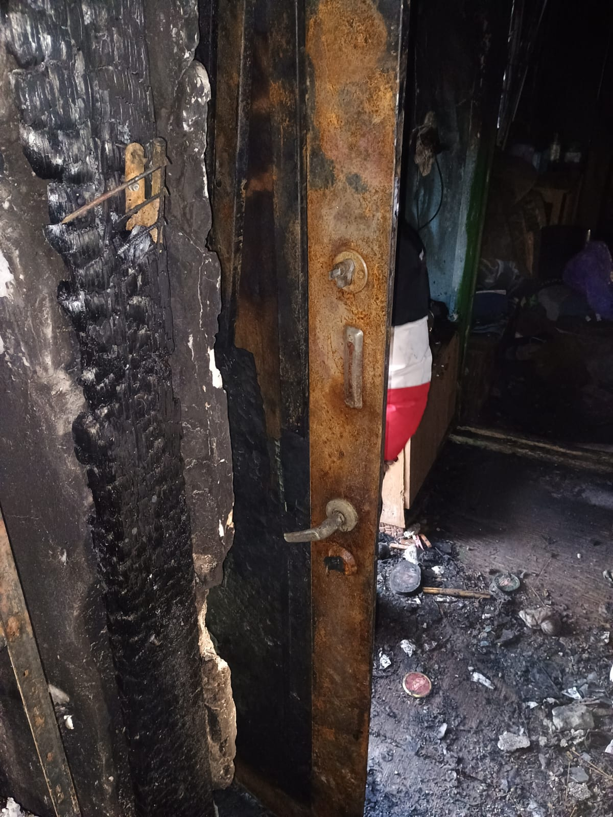 O familie din Braniștea rămasă fără casă are nevoie de ajutor