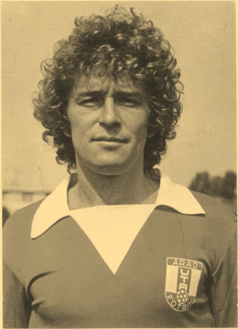 A murit fostul mare fotbalist Flavius Domide