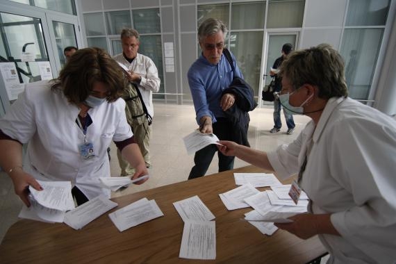 Un SPITAL le oferă medicilor SALARII de 4.000 lei și LOCUINŢĂ, dar nimeni nu este interesat!